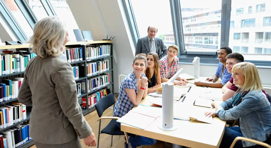 College Admissions Counseling and Assistance college application assistance