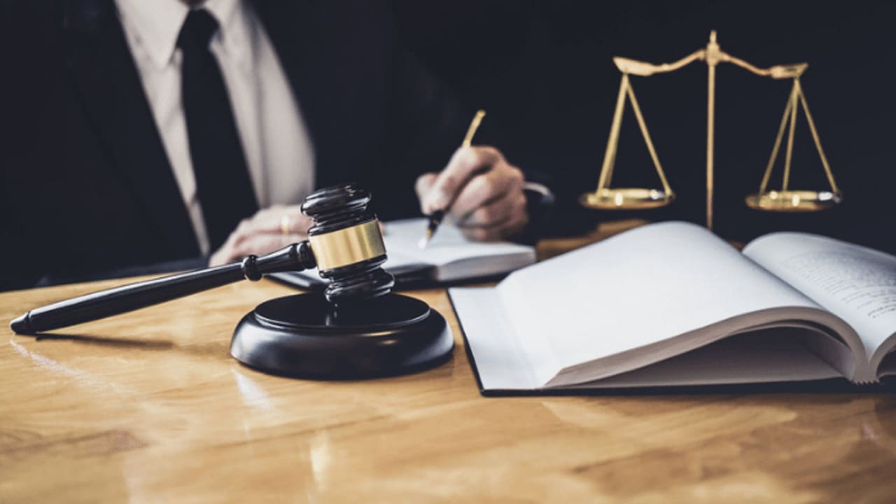 What are The Best Internships for Law Students