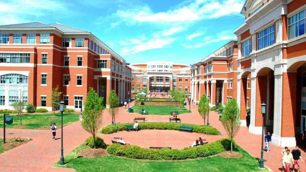 COLLEGES UNIVERSITIES IN NORTH CAROLINA visual data 2
